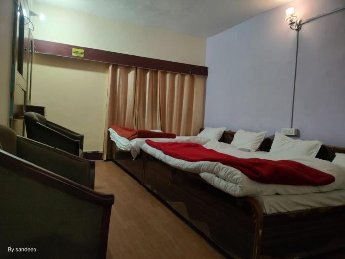hotel acharya sadan