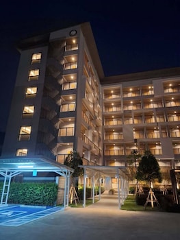 the kite hotel bangsaen by koko