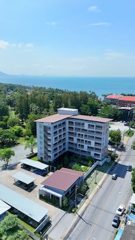 the kite hotel bangsaen by koko