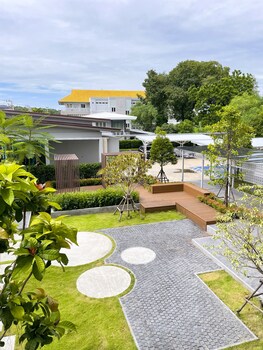 the kite hotel bangsaen by koko