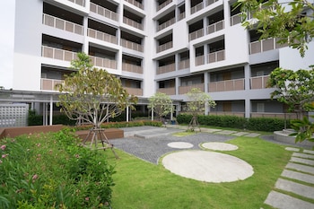 The Kite Hotel Bangsaen By Koko,,2 star