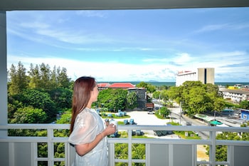 the kite hotel bangsaen by koko