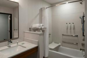 fairfield by marriott inn and suites surprise prasada