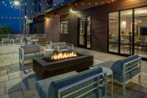 fairfield by marriott inn and suites surprise prasada