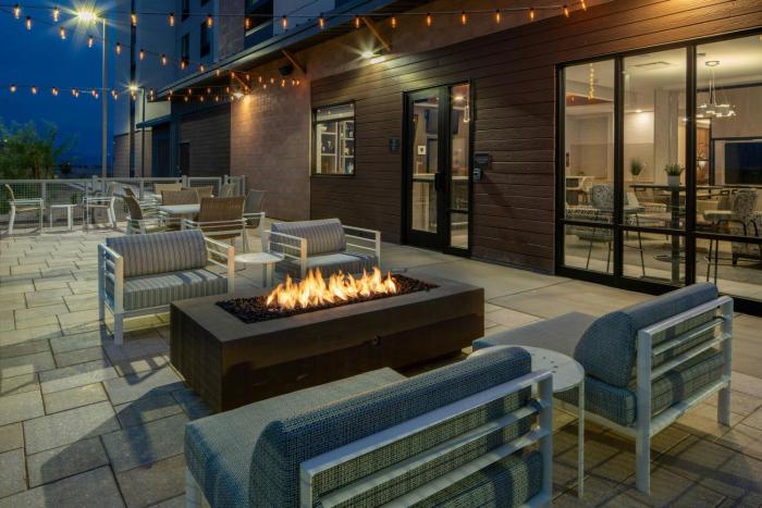 fairfield by marriott inn and suites surprise prasada