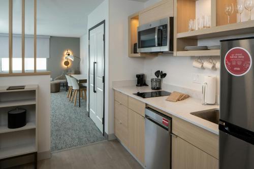 towneplace suites by marriott surprise prasada