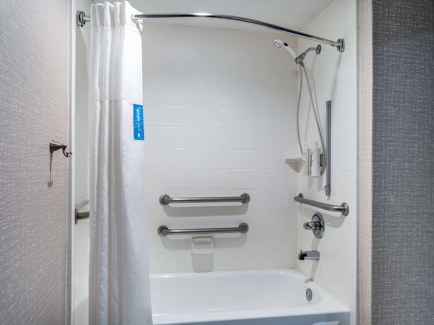 hampton inn peachtree corners norcross