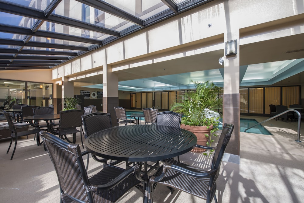 hampton inn peachtree corners norcross