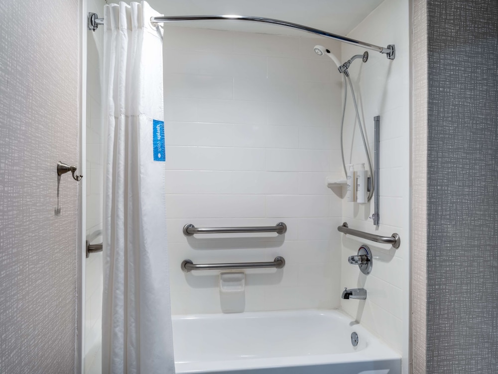 hampton inn peachtree corners norcross