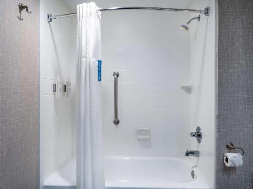 hampton inn peachtree corners norcross