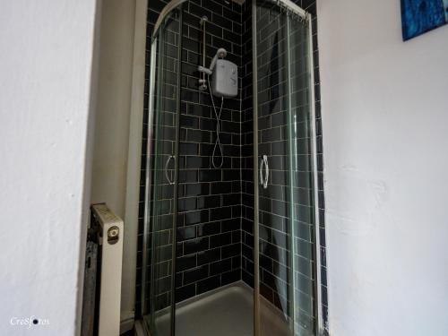 Bucknall Lodge Family Room 1 Hanley,,2 star