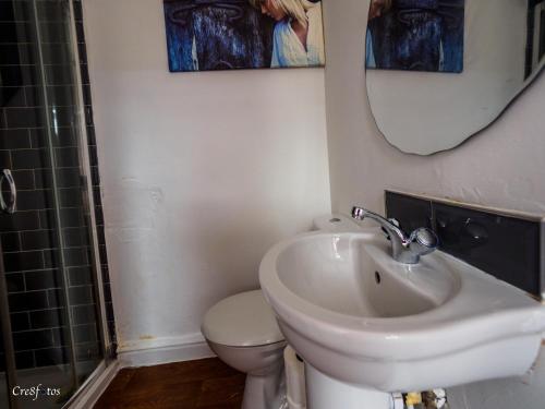 bucknall lodge family room 4 hanley