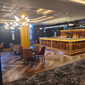 The Maiden City Hotel,,3 star