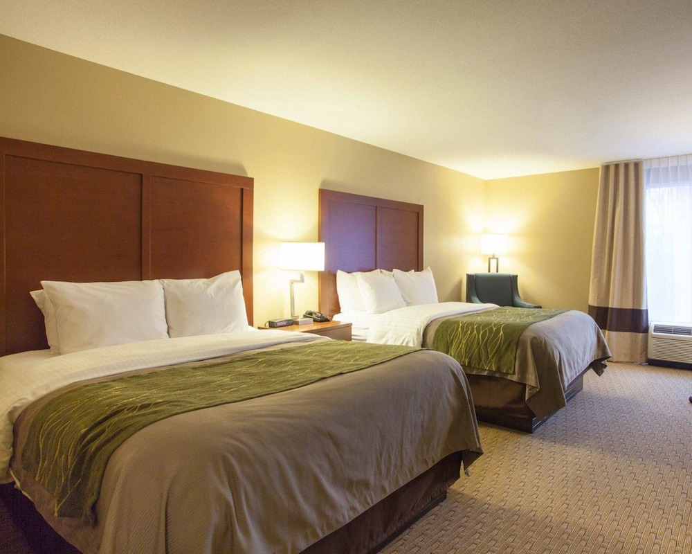 quality inn and suites i 40 east
