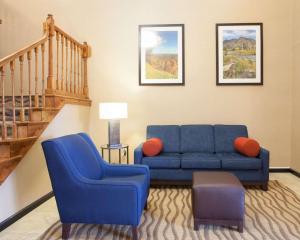 quality inn and suites i 40 east