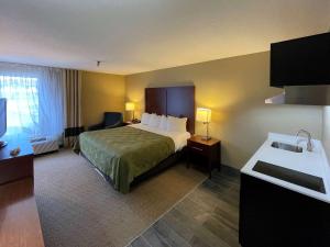 quality inn and suites i 40 east
