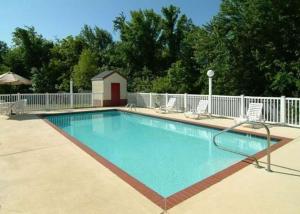 quality inn and suites i 40 east
