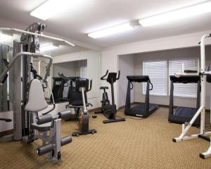 quality inn and suites i 40 east