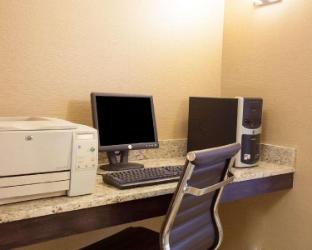 quality inn and suites i 40 east