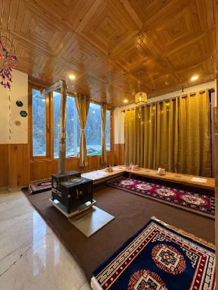 the pahadi soul stay and cafe