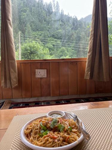 the pahadi soul stay and cafe