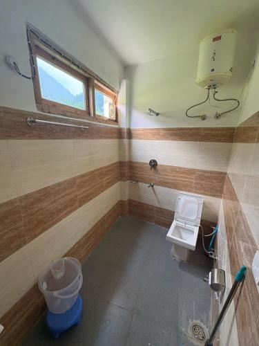 the pahadi soul stay and cafe