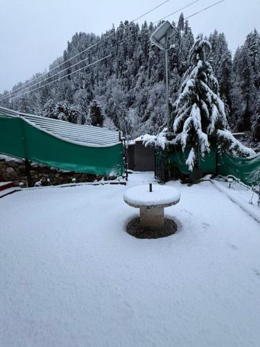 the pahadi soul stay and cafe