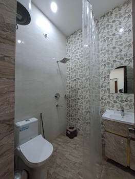 wishotel xpress hotel crown classic villa