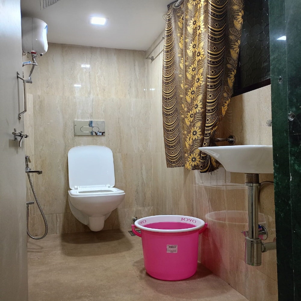 hotel tanvi marol