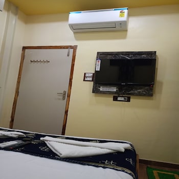 hotel tanvi marol