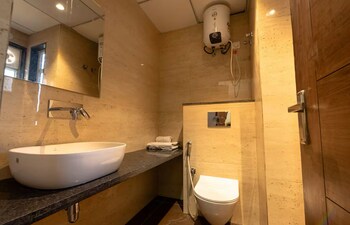 ashadeep rainbow studios