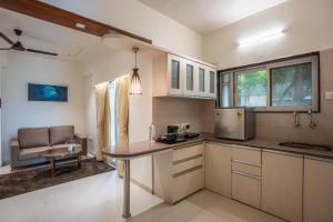 staybird azure suites business hotel