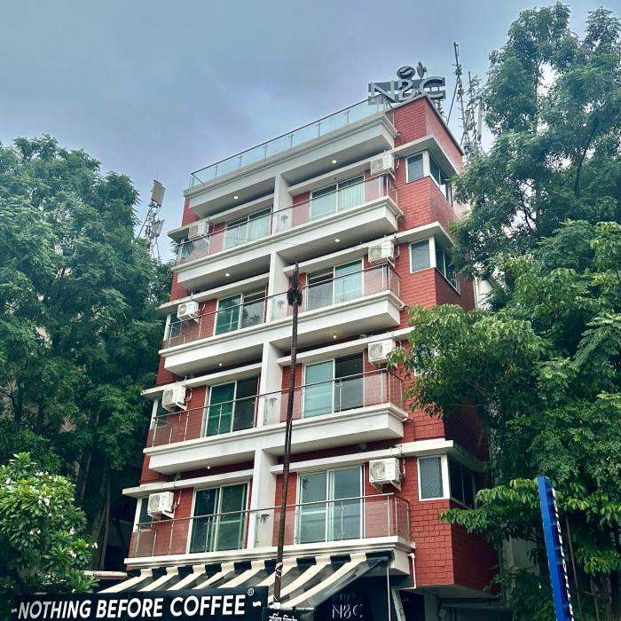 staybird azure suites business hotel