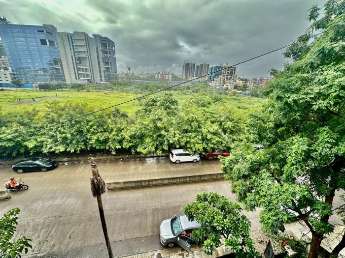 staybird azure suites business hotel