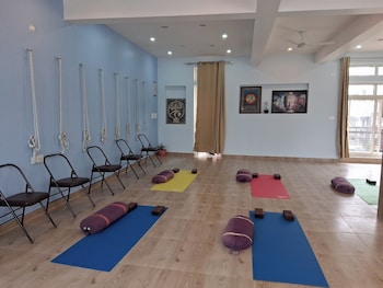 himalayan wellness retreats