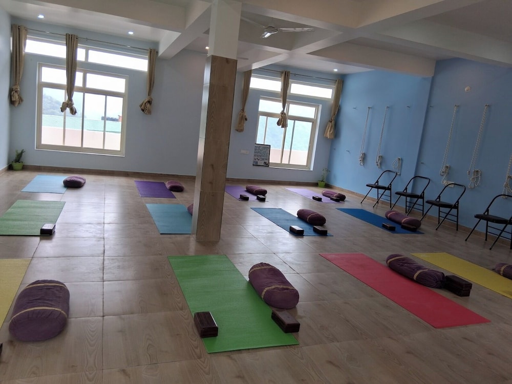 himalayan wellness retreats