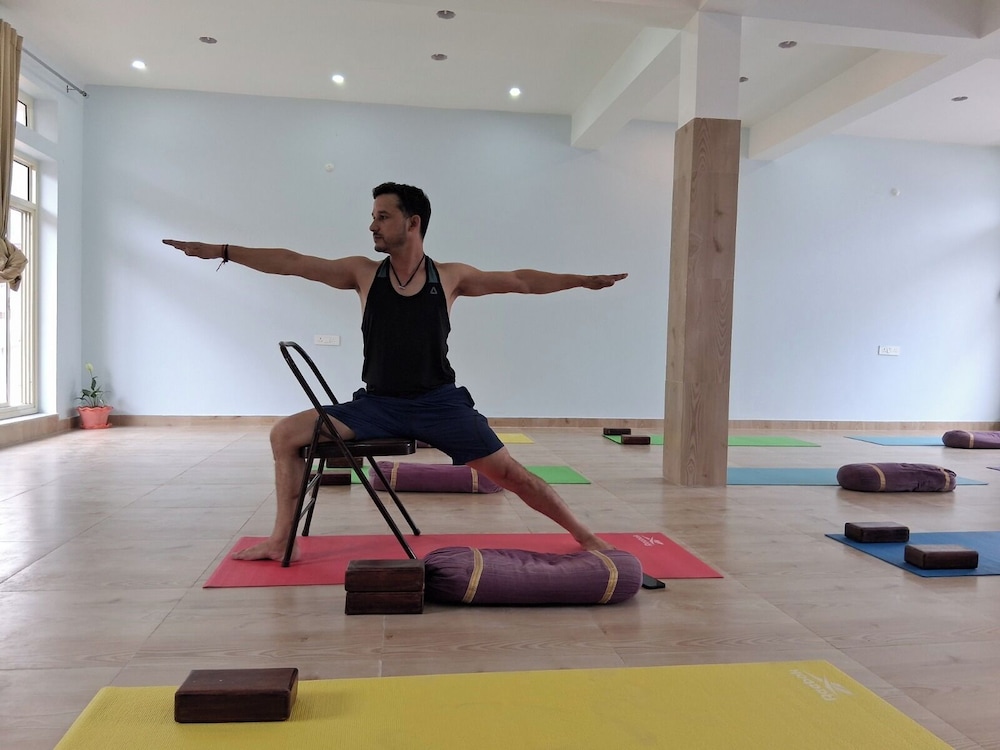 himalayan wellness retreats