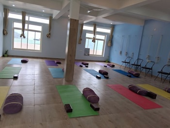 himalayan wellness retreats