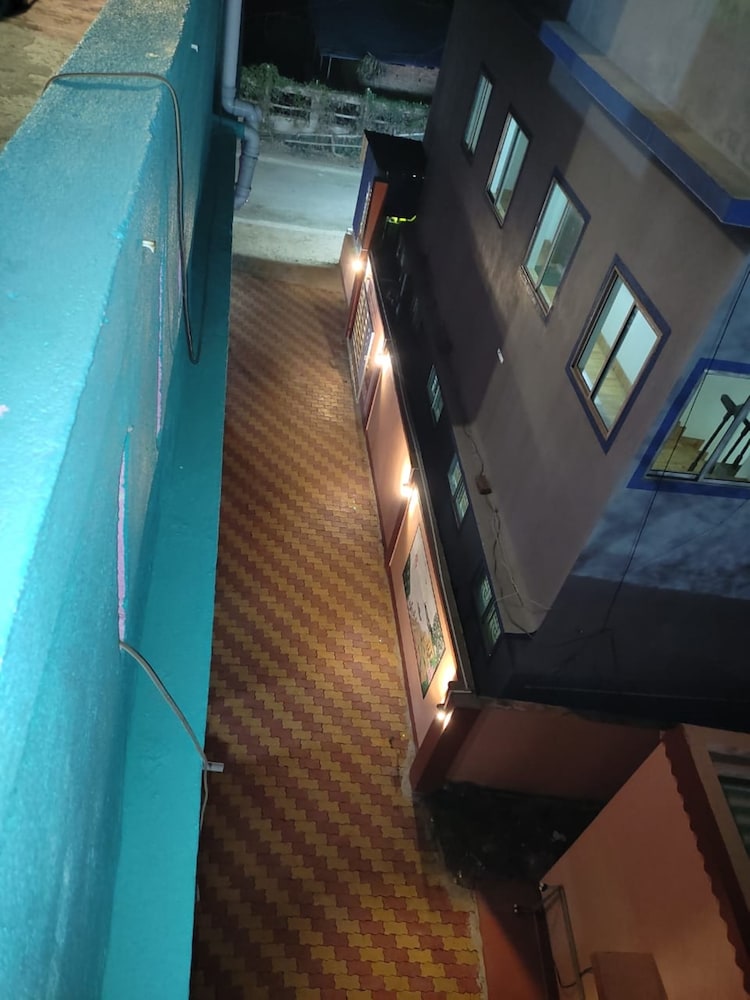 deteex hotel baluchar