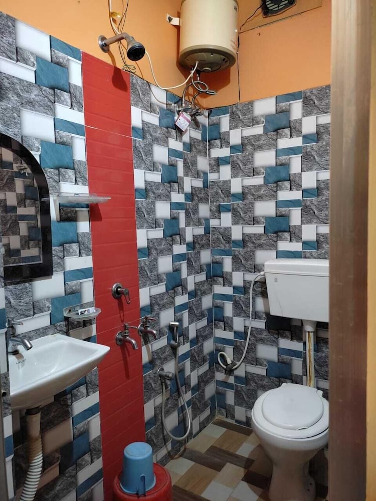 deteex hotel baluchar