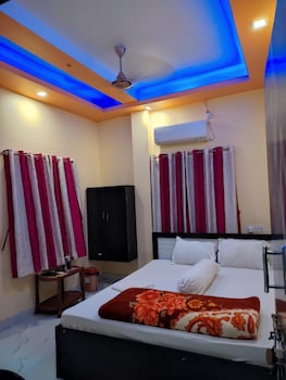 deteex hotel baluchar