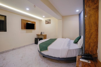 crystal by glitz hotels