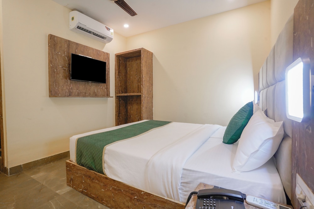 crystal by glitz hotels