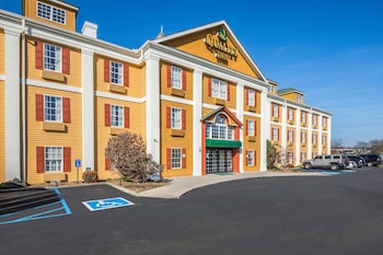 quality inn oak ridge
