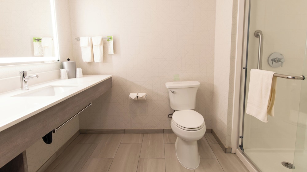holiday inn express oakdale by ihg