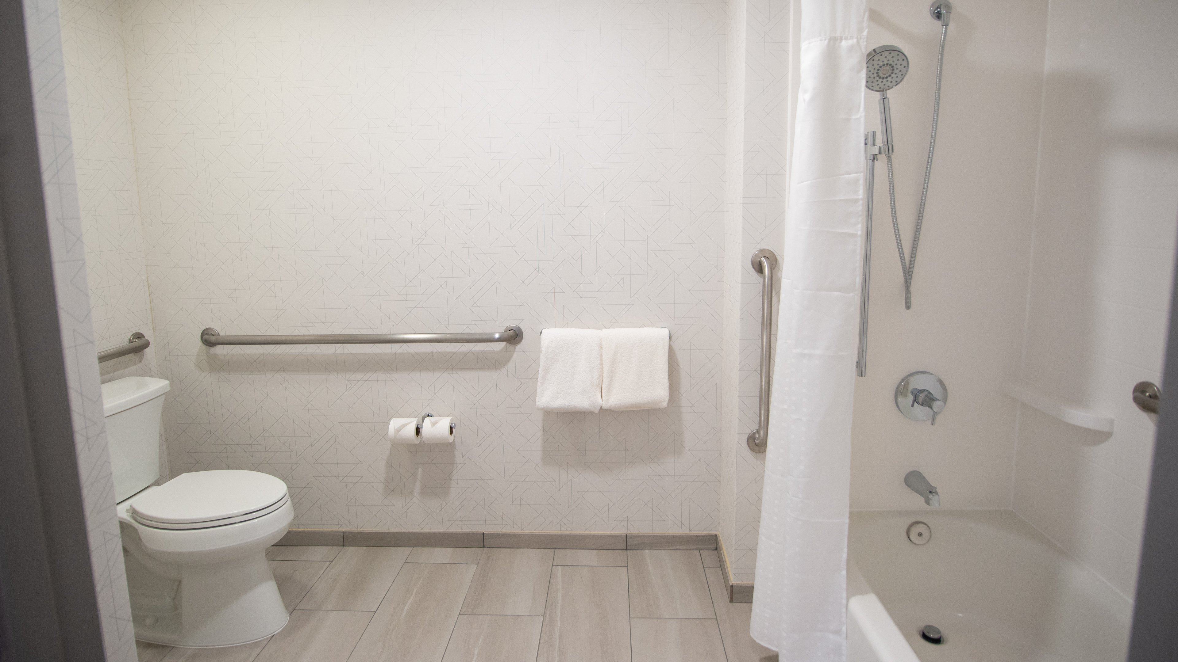 holiday inn express oakdale by ihg
