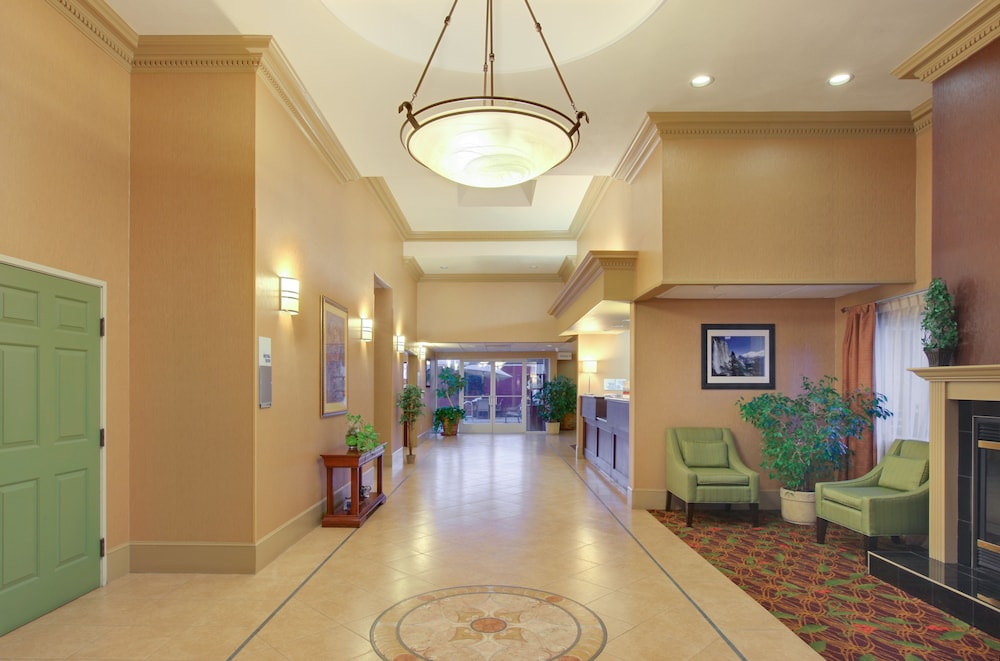 holiday inn express oakdale by ihg