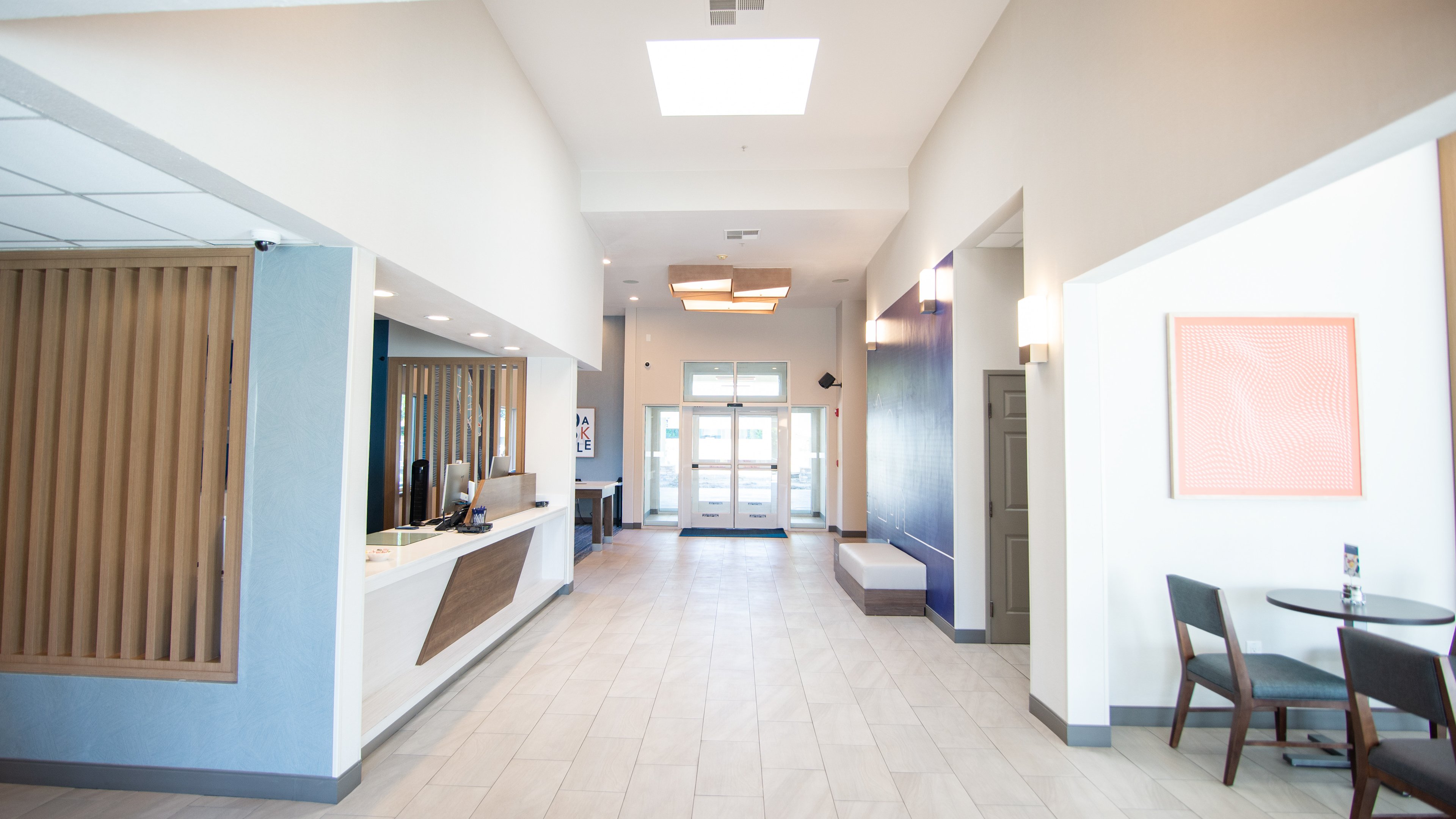 holiday inn express oakdale by ihg