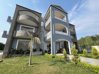 River Home Stay,,3 star