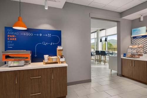 holiday inn express and suites huntsville northeast by ihg